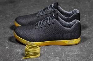 Nobull Heather Black Yellow | 17543DFPE