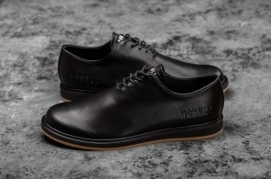 Nobull Leather Black | 43706VKNB